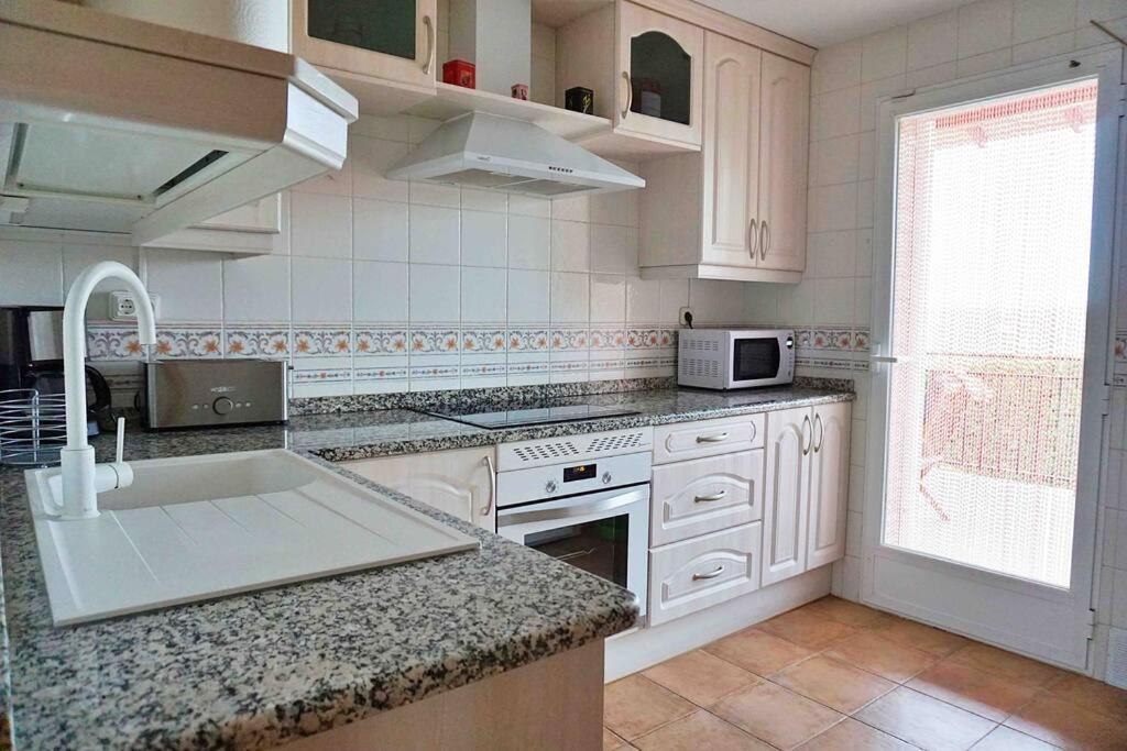 La Encina, Casa Tranquila Con Excelentes Vistas * Mesones (Guadalajara)